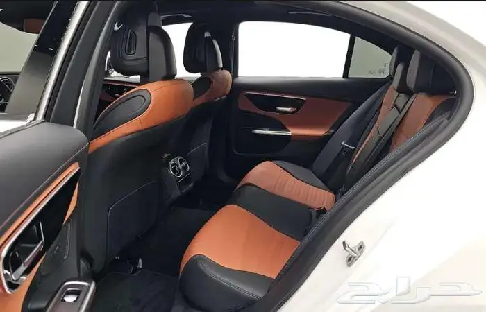 مرسيدس C200 2025 11