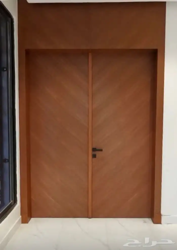 ابواب خشب تلبيس جدران 1