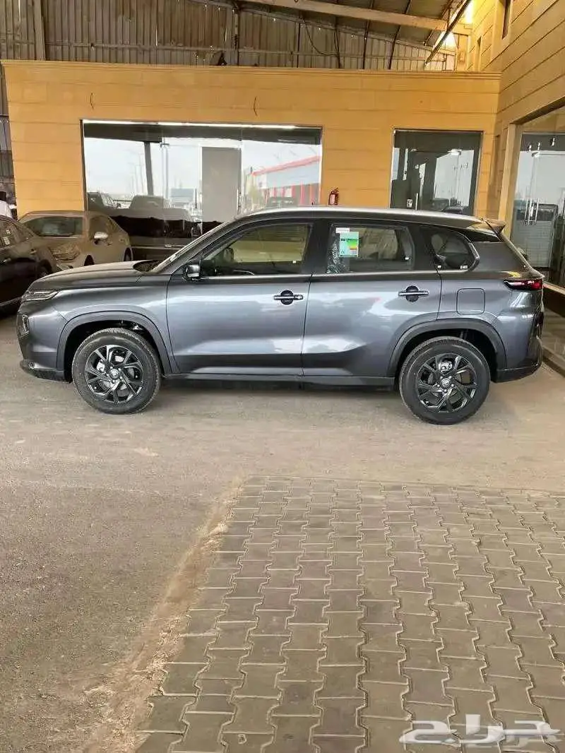 تويوتا اوربان كروزر ستاندر GL موديل 2025 بقسط 1285لدى الحسن 1