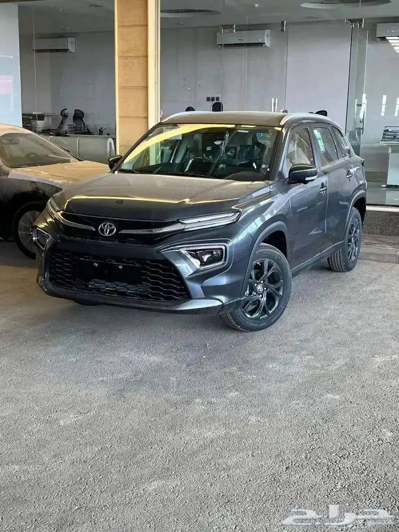 تويوتا اوربان كروزر ستاندر GL موديل 2025 بقسط 1285لدى الحسن 0