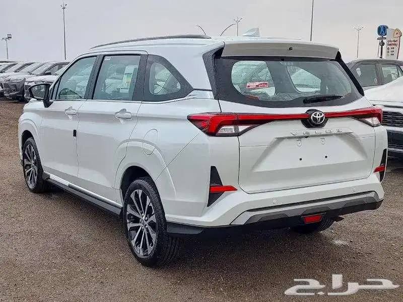 تويوتا - فيلوز 1.5 GLX - بنزين - 2025 - سعودي جميع الالوان 10