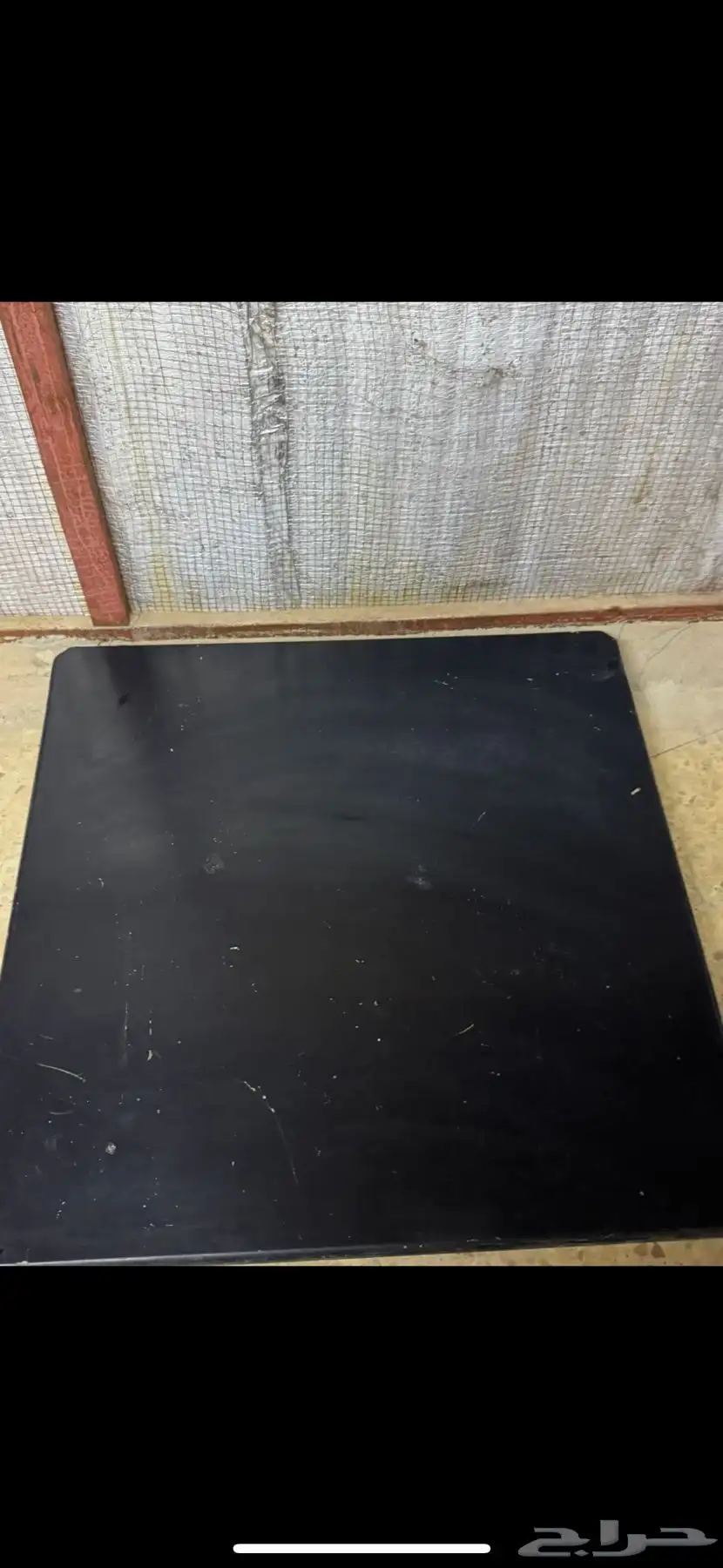 للبيع طاوله معه اربعه خدمه البيع مستعجل 0