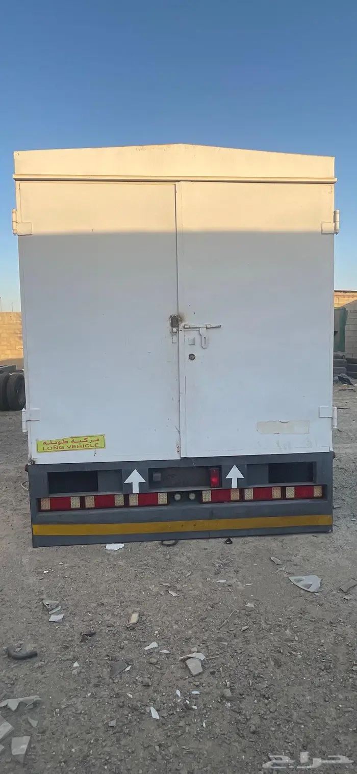 صندوق بضاعه شبه جديد الطول 5 متر 0