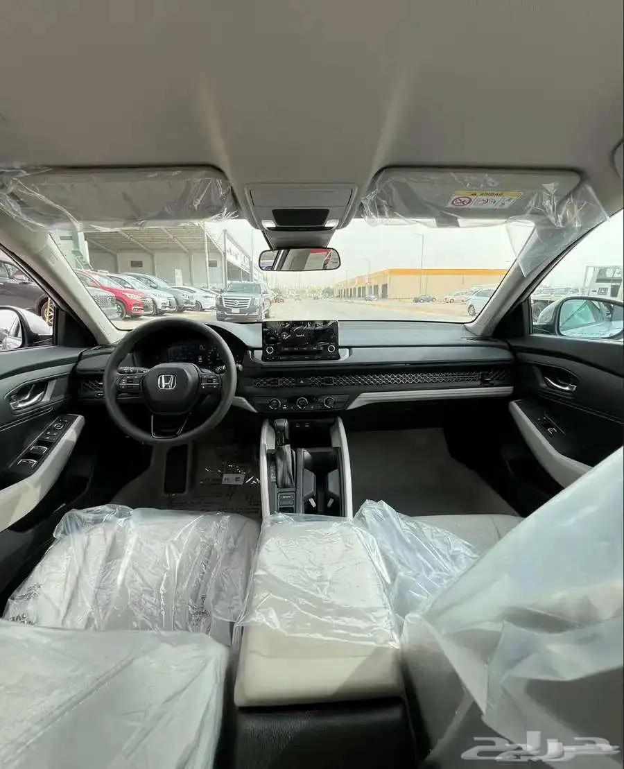 هوندا اكورد LX ستاندر 2025 كاش وبنك 7