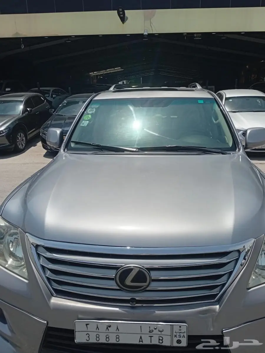 جيب لكزس 570 LX موديل 2010 8