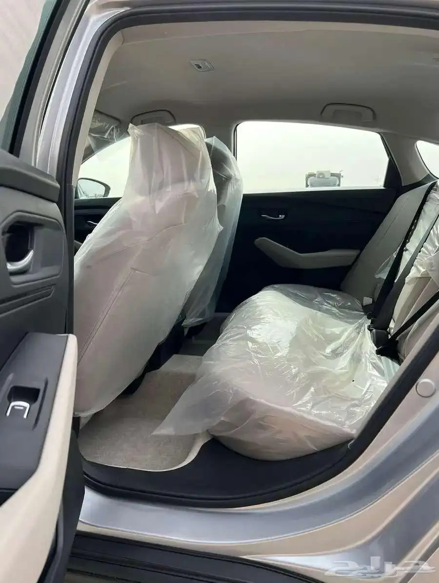 هوندا اكورد LX ستاندر 2025 كاش وبنك 6