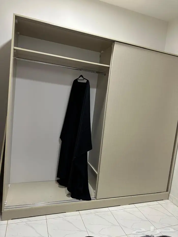 خزانة   دولاب كبير للبيع 1