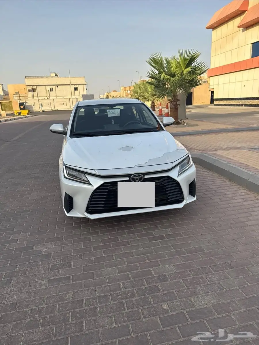 للبيع تويوتا يارس م 2023 2