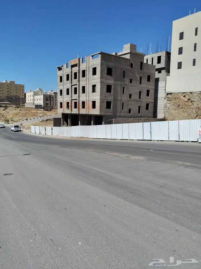 للبيع أرض تجارية بحي الروابي في مدينة سلطان 6