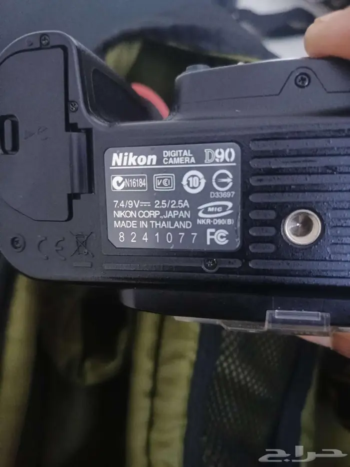 كاميرا نيكون D90 4