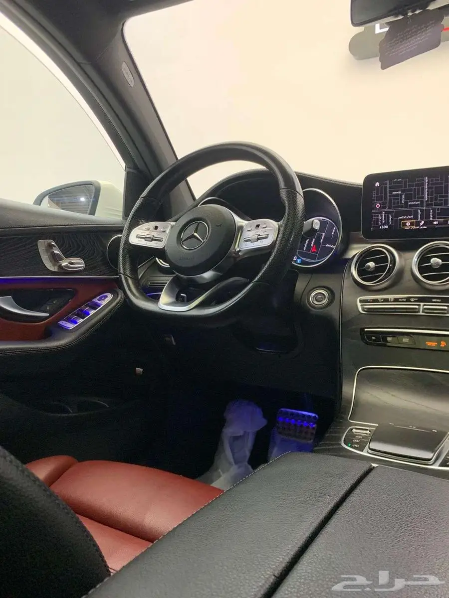 مرسيدس GLC300 2020 نص فل 23