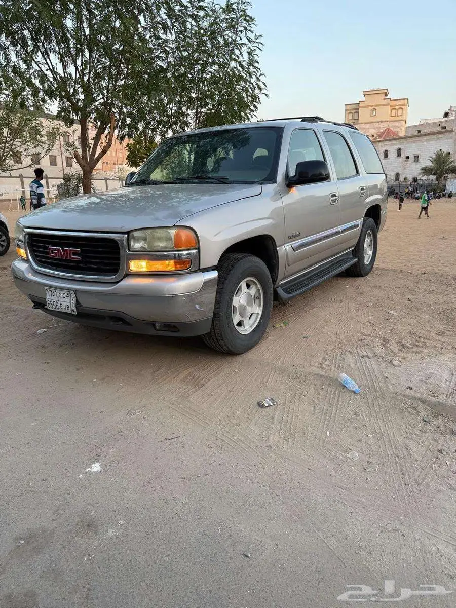 جي ام سي يوكون 2004 GMC Yukon 2