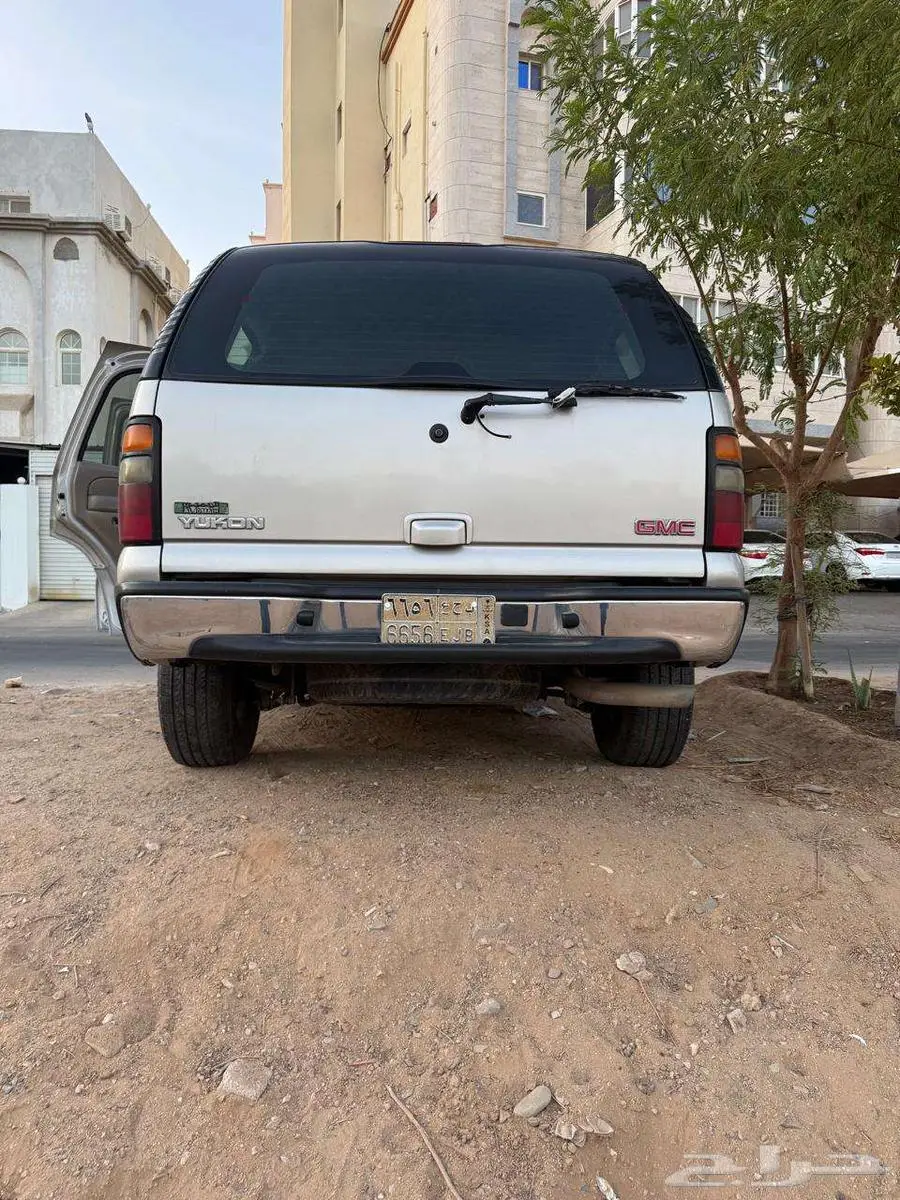 جي ام سي يوكون 2004 GMC Yukon 3