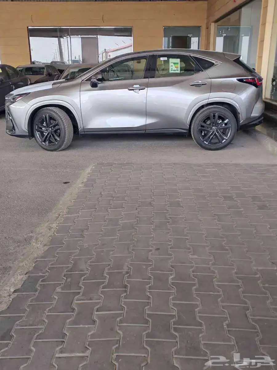لكزس NX350 فئة AA خليجي 2025 بقسط 2544 لدى الحسن 1
