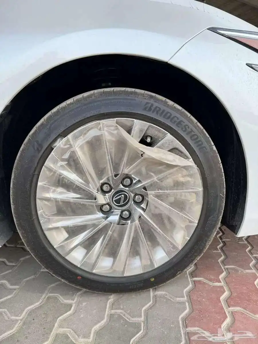 لكزس فئة ES 350 CC ابيض لؤلؤي سعودي 2026 2