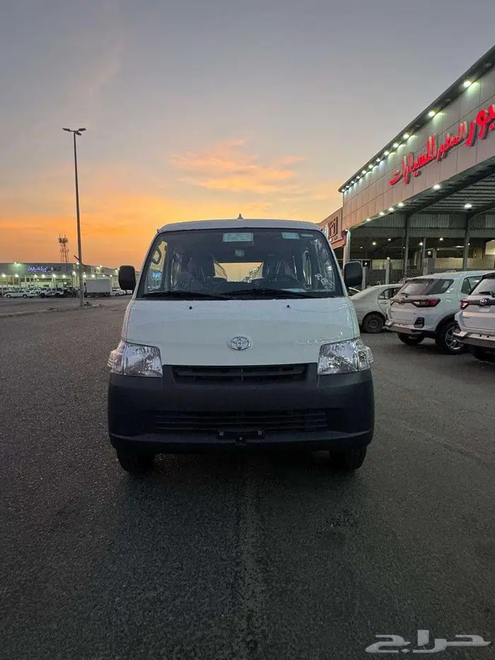 تويوتا فان لايت اس اوتامتيك 1500 cc بضاعه موديل 2025 7