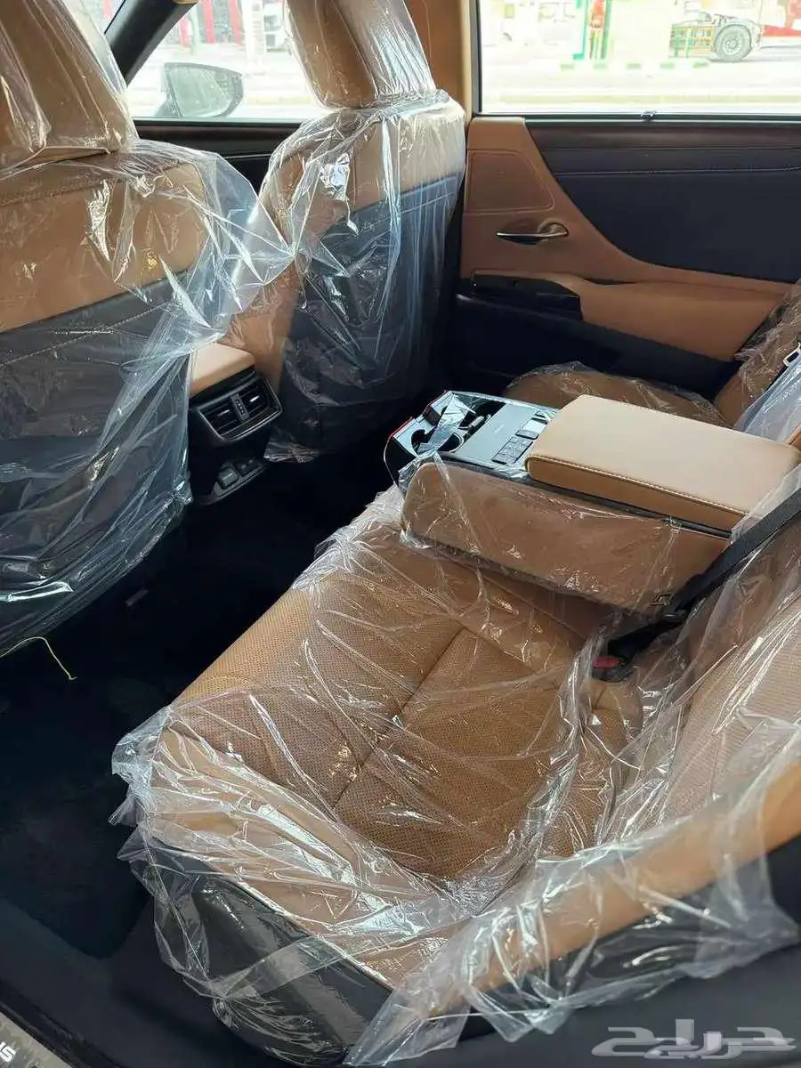 لكزس فئة ES 350 CC ابيض لؤلؤي سعودي 2026 6
