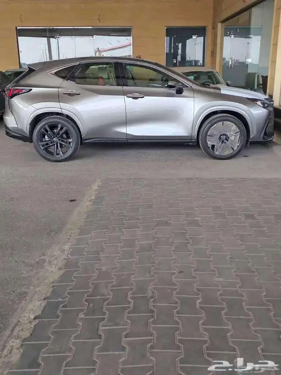 لكزس NX350 فئة AA خليجي 2025 بقسط 2544 لدى الحسن 4