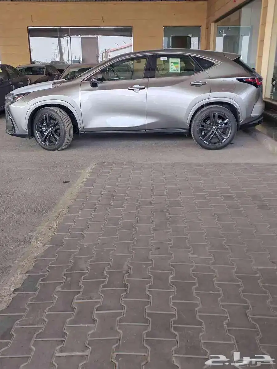 لكزس NX350 فئة AA خليجي 2025 بقسط 2544 لدى الحسن 1