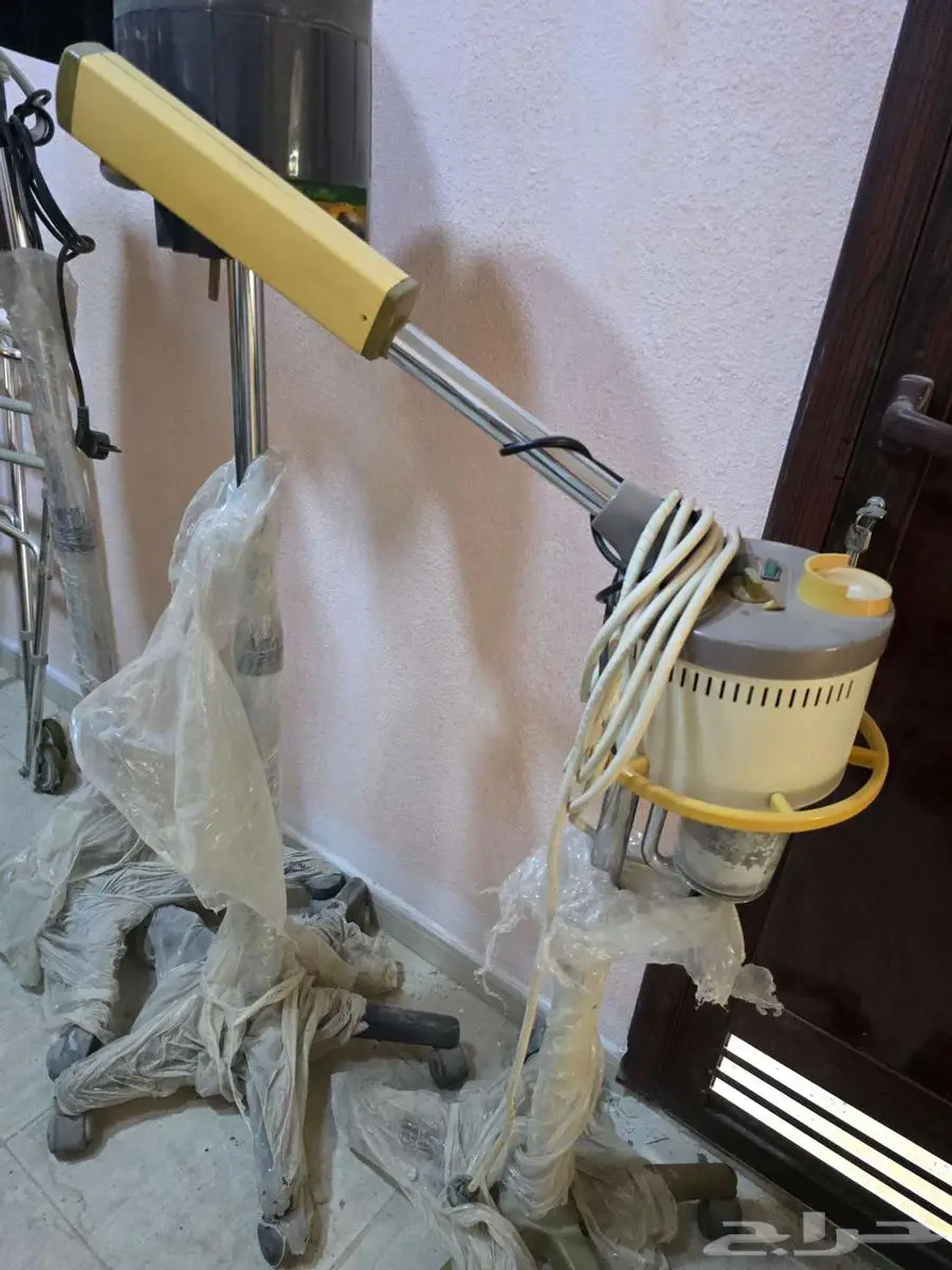 للبيع معدات مشغل او حلاق على السوم بيع مستعجل 3