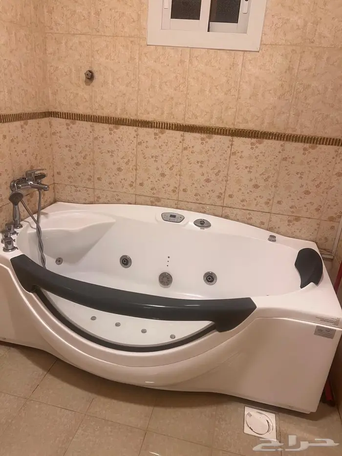 جاكوزي للبيع نظيف جدا جدا 3