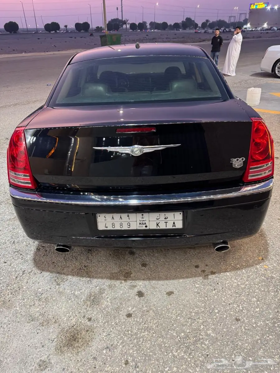 للبيع كرايسلر c300 2008 فل كامل 22