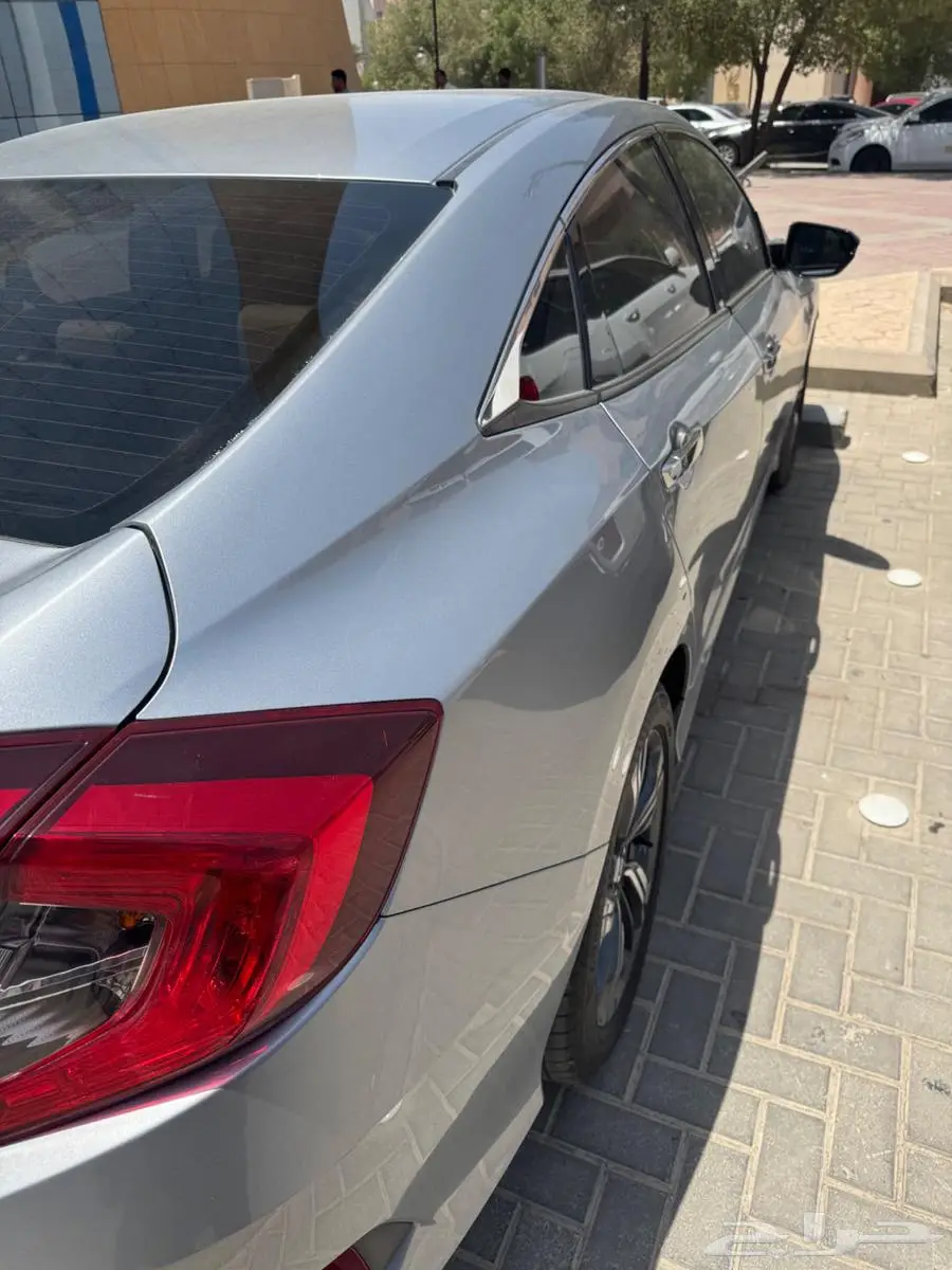 Honda Civic 2020 8