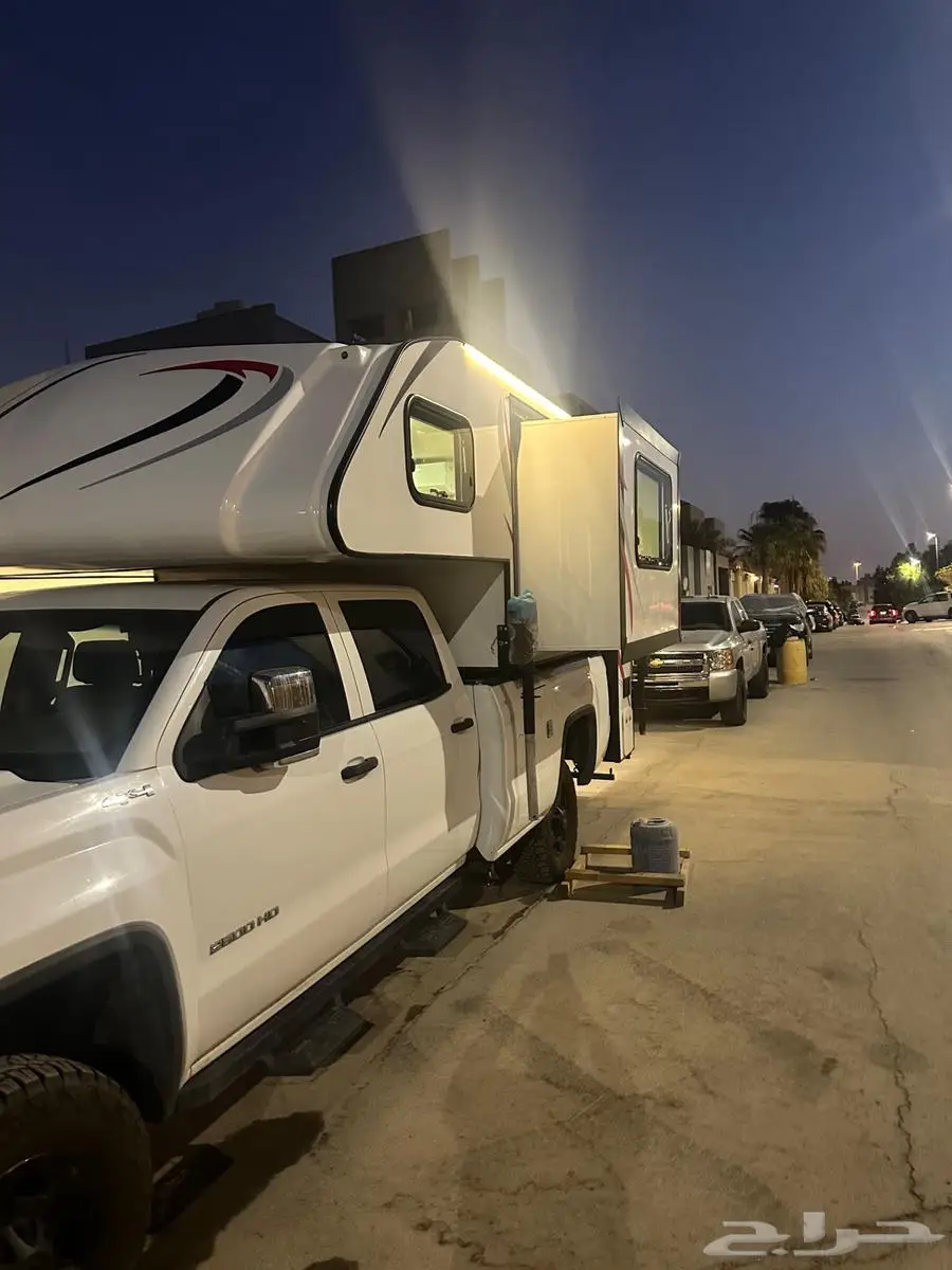 كامبر كرفان موترهوم 28