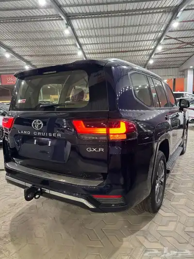 تويوتا لاندكروزر 2024 بنزين GXR3 السعر. (285000) 1