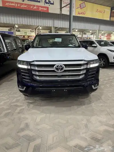 تويوتا لاندكروزر 2024 بنزين GXR3 السعر. (285000) 0