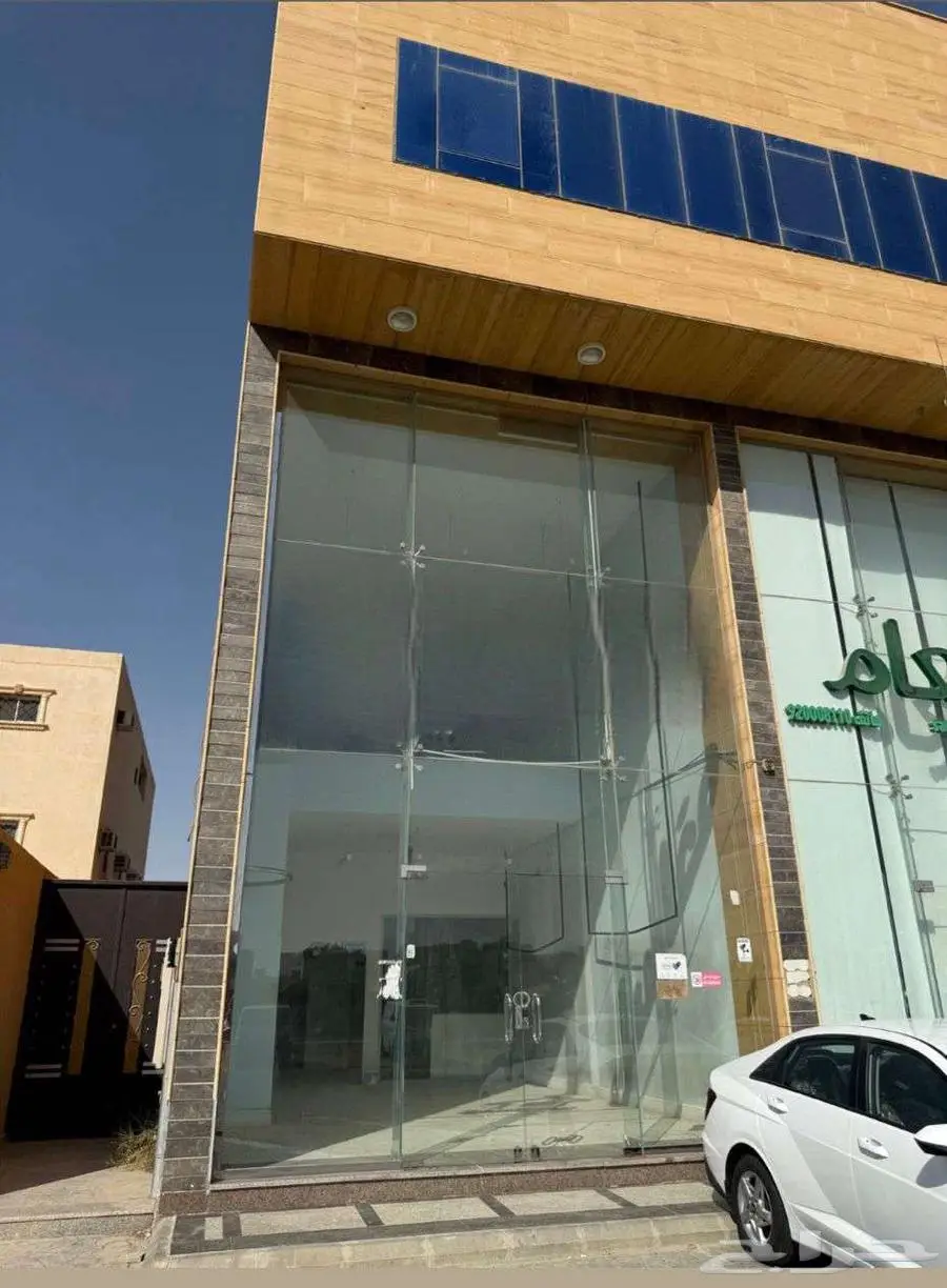 معرض للايجار على الدائري الغربي 0