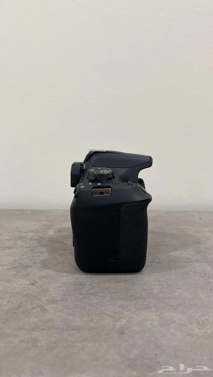 للبيع كاميرا كانون 2000D جديده استخدام ثلاث مرات فقط 0