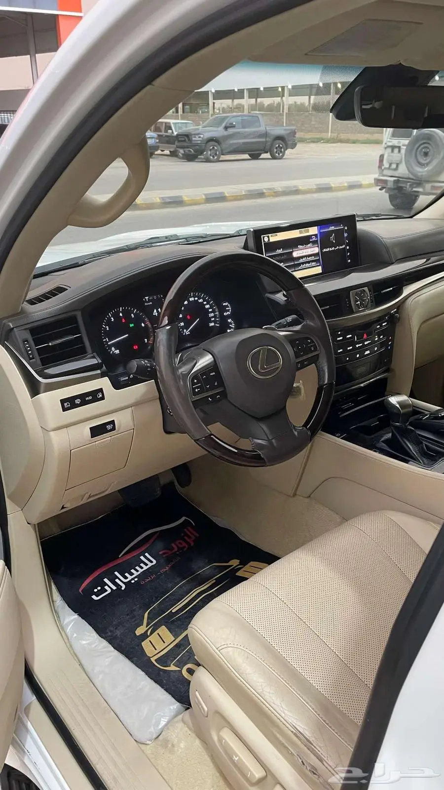 لكزس 2016 سعودي LX570 عداد 400 ألف 8