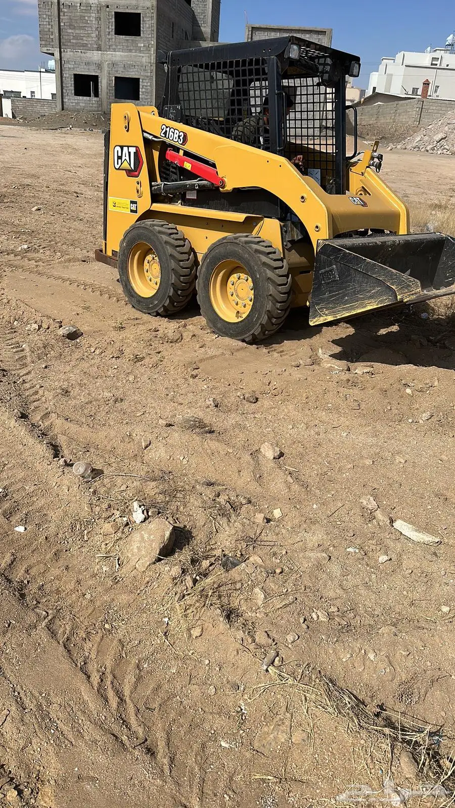 بوبكات للايجار مع سائق هندي 0