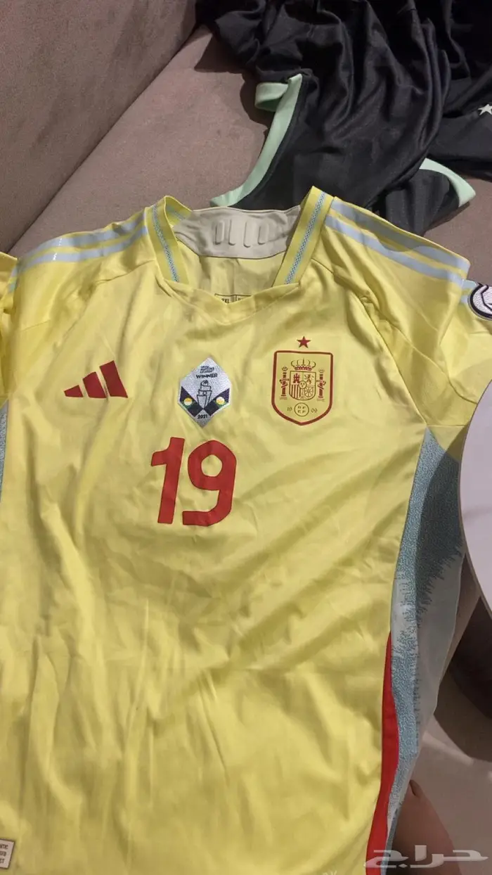 اطقم أنديه كرويه للبيع مستعجل 3