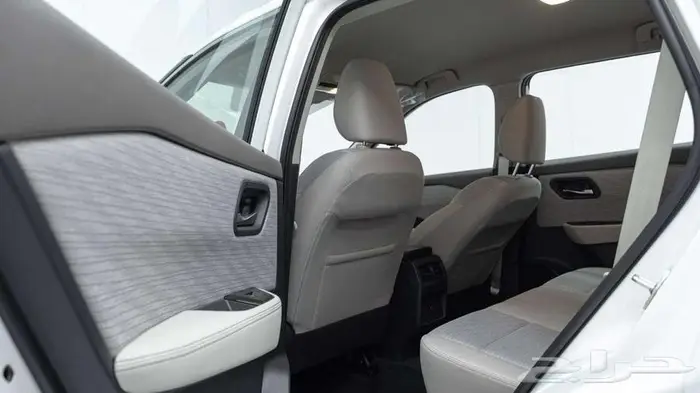 نيسان اكس تريل استندر 5 راكب بدون دبل موديل 2025 5