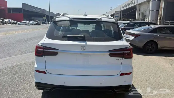 ام جي RX 5 نص فل 2023 بانوراما 4