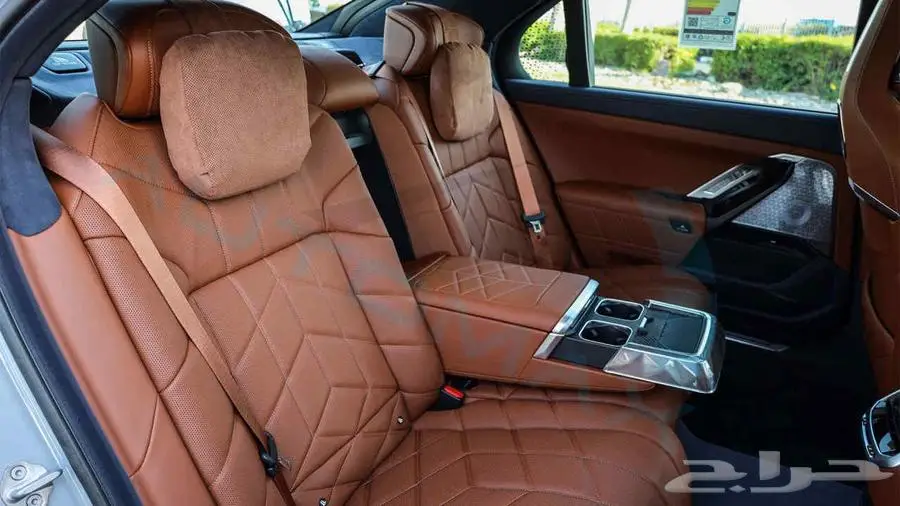 2024 BMW 760i XDRIVE LUXURY 4.4L V8 GCC 26