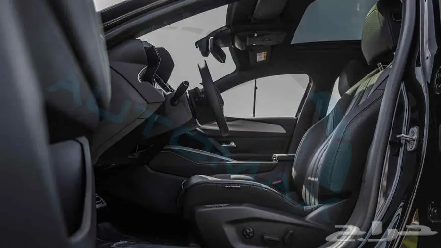 2025 PEUGEOT 408 GT 1.6 TURBO FWD GCC 0Km 8