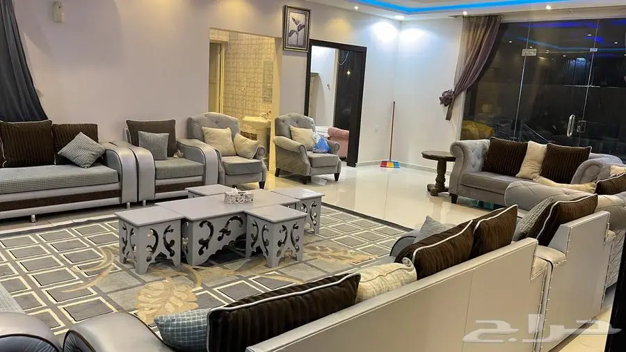 استراحة للبيع مكونه من اثنان شاليهات 62
