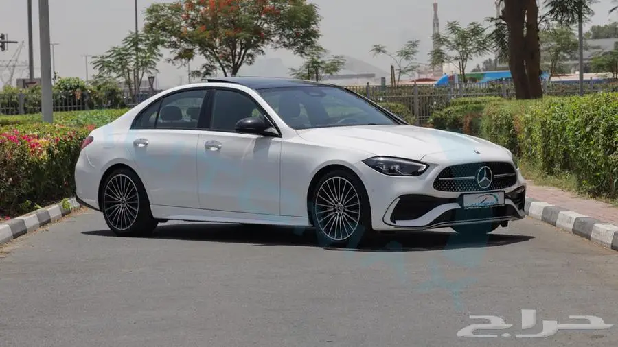 مرسيدس بنز c200 بريميوم 2025 خليجي اصفار مع ضمان الوكيل 4