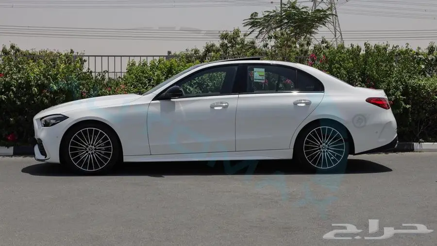 مرسيدس بنز c200 بريميوم 2025 خليجي اصفار مع ضمان الوكيل 32