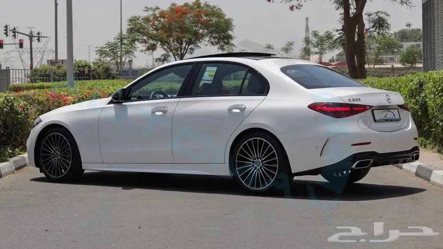 مرسيدس بنز c200 بريميوم 2025 خليجي اصفار مع ضمان الوكيل 5