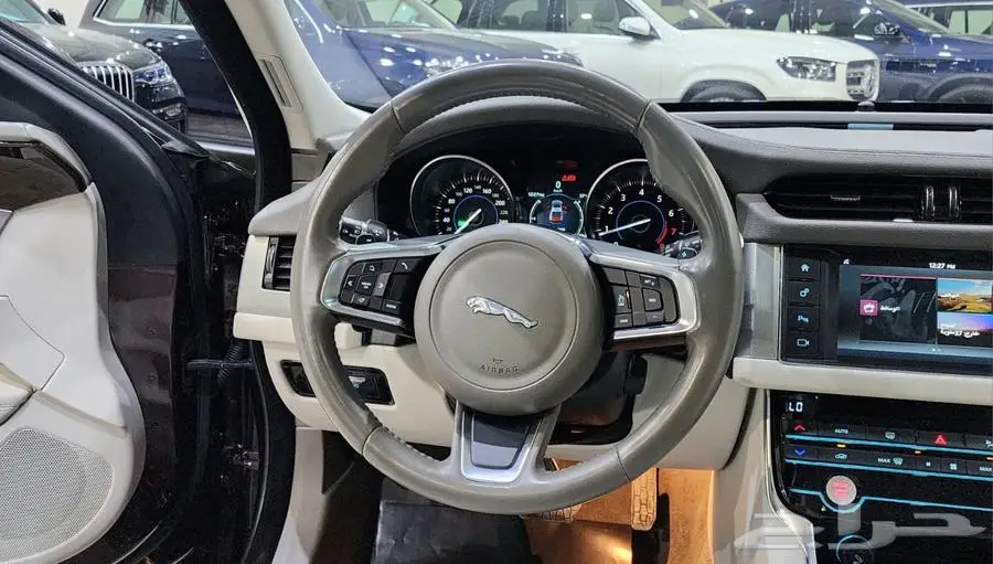 جاكور XF 2018 17