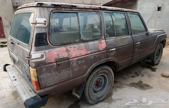 للبيع تشليح صالون 83 مسقط كامل وشغال 3