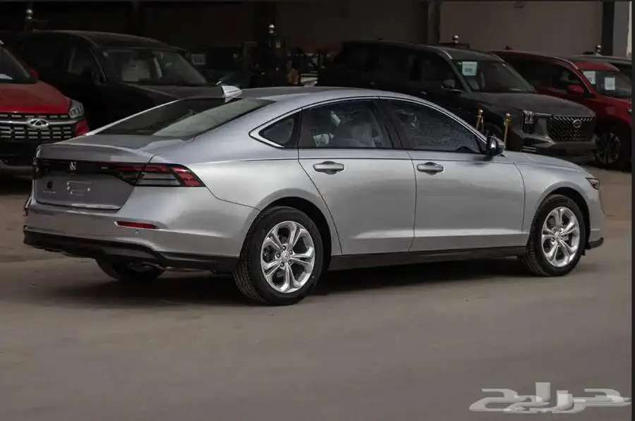 هوندا اكورد LX ستاندر 2025 كاش وبنك 3