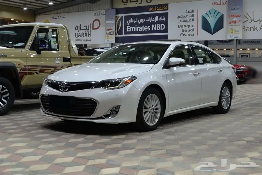 تويوتا افالون 2015 ليمتد عداد 11 الف سعودي 0
