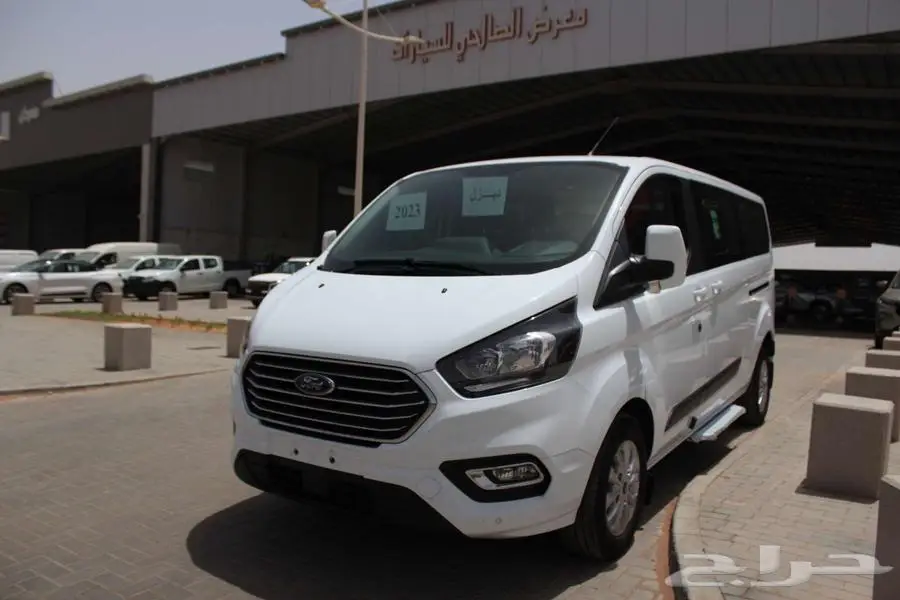 باص فورد 9ركاب ابيض رصاصي اسود 2023 سعره 141450 14