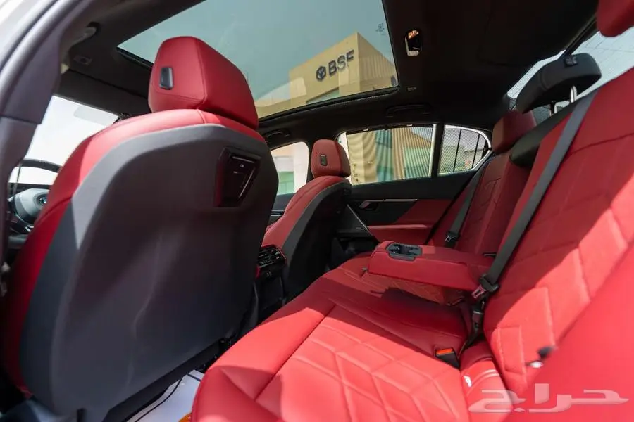 BMW 520 M KIT 2025 رمادي خليجي زيرو 9