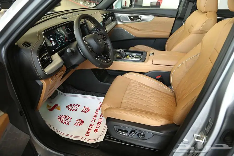 اكتشف التصميم المتقدم مع GS8 GT 2026 من مجموعة صالح للسيارات 19
